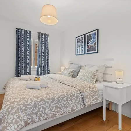 Ref 2049 - 3 Floor Sea View For Rent *