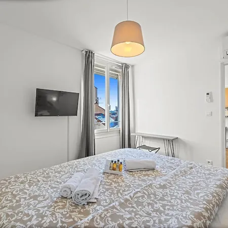 Ref 2049 - 3 Floor Sea View For Rent * Cannes